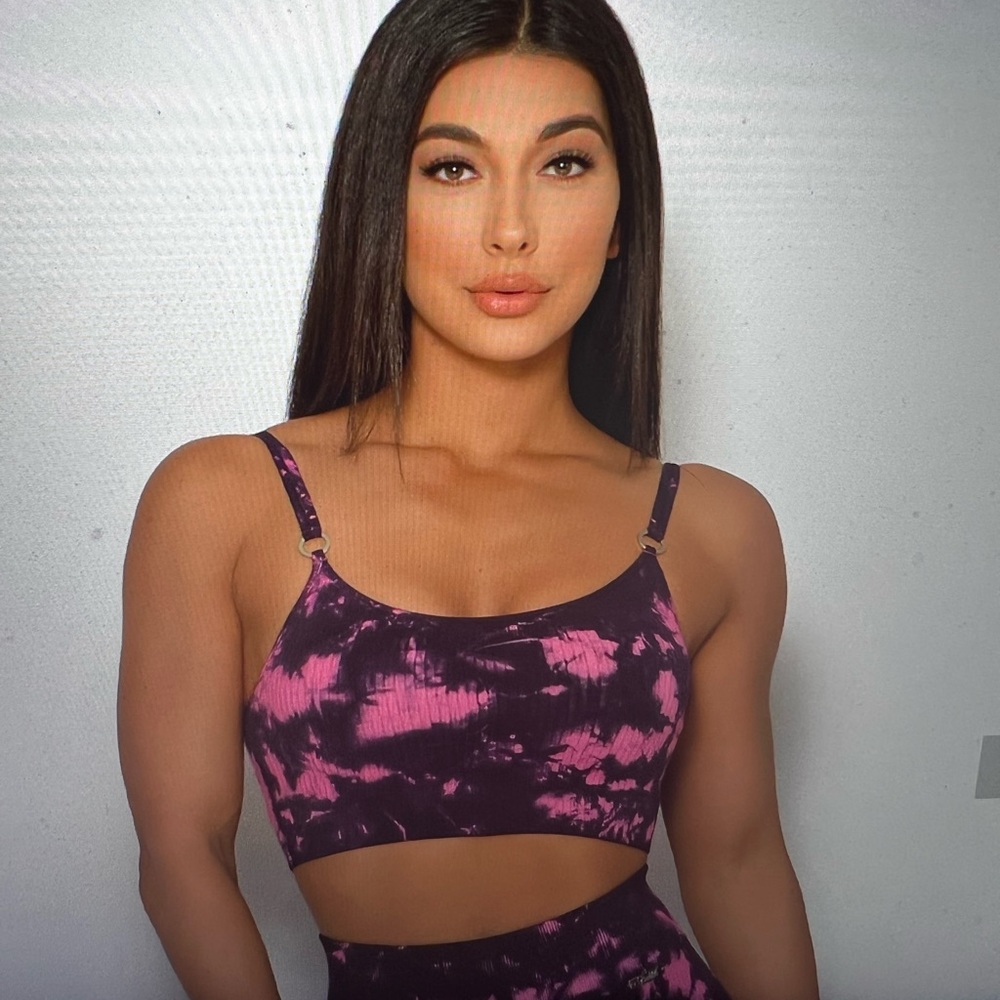 Bombshell sportswear tie-dye seamless bra in Crystal neon pink new